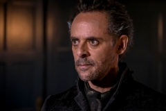 GOTHAM: Alexander Siddig in “A Dark Knight: They Who Hide Behind Masks” episode of GOTHAM airing Thursday, Oct. 5 (8:00-9:01 PM ET/PT) on FOX. ©2017 Fox Broadcasting Co. Cr: Jeff Neumann/FOX.