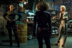 GOTHAM: L-R: Jessica Lucas and Erin Richards in the “A Dark Knight: A Day in the Narrows” episode of GOTHAM airing Thursday, Nov. 2 (8:00-9:01 PM ET/PT) on FOX. ©2017 Fox Broadcasting Co. Cr: Jeff Neumann/FOX