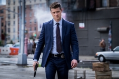 GOTHAM: Ben McKenzie in the “A Dark Knight: A Day in the Narrows” episode of GOTHAM airing Thursday, Nov. 2 (8:00-9:01 PM ET/PT) on FOX. ©2017 Fox Broadcasting Co. Cr: Jeff Neumann/FOX