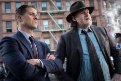 GOTHAM: L-R: Ben McKenzie and Donal Logue in the “A Dark Knight: A Day in the Narrows” episode of GOTHAM airing Thursday, Nov. 2 (8:00-9:01 PM ET/PT) on FOX. ©2017 Fox Broadcasting Co. Cr: Jeff Neumann/FOX