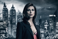 GOTHAM: Morena Baccarin is Leslie Thompkins. Season 4 of GOTHAM premieres Thursday, Sept. 21 (8:00-9:01 PM ET/PT) on FOX. ©2017 Fox Broadcasting Co. Cr: TOMMY GARCIA / FOX