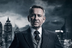 GOTHAM: Sean Pertwee. Season 4 of GOTHAM premieres Thursday, Sept. 21 (8:00-9:01 PM ET/PT) on FOX. ©2017 Fox Broadcasting Co. Cr: TOMMY GARCIA / FOX